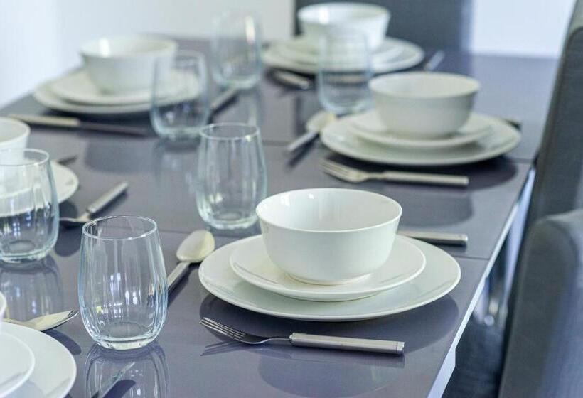 Spacious 3br House Near Southend Pier