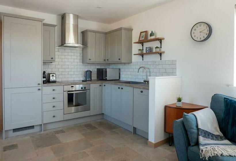 Furlong Cottage @ Higher Stancombe Farm