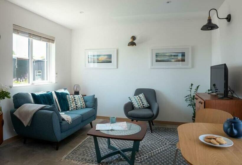 Furlong Cottage @ Higher Stancombe Farm