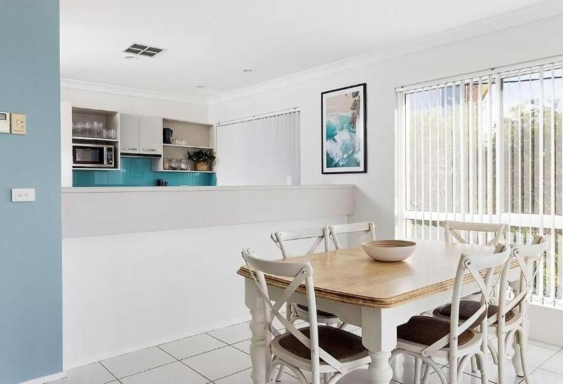 Tranquil With Harbour Views