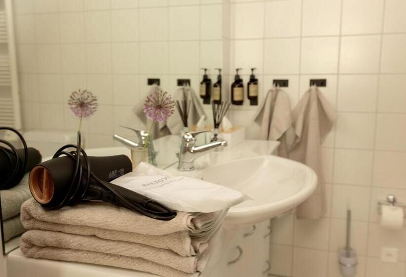 Victoria S Home   Luxurious Penthouse