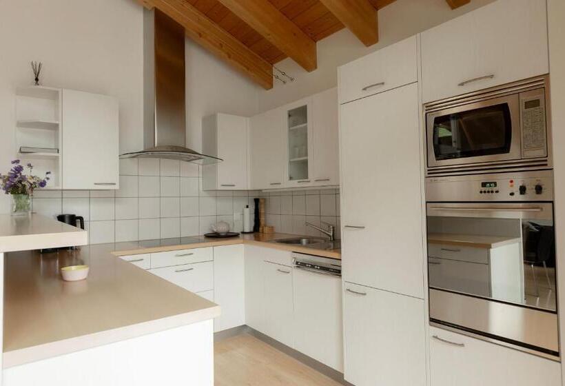 Victoria S Home   Luxurious Penthouse