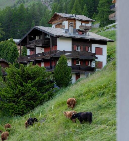 Victoria S Home   Luxurious Penthouse