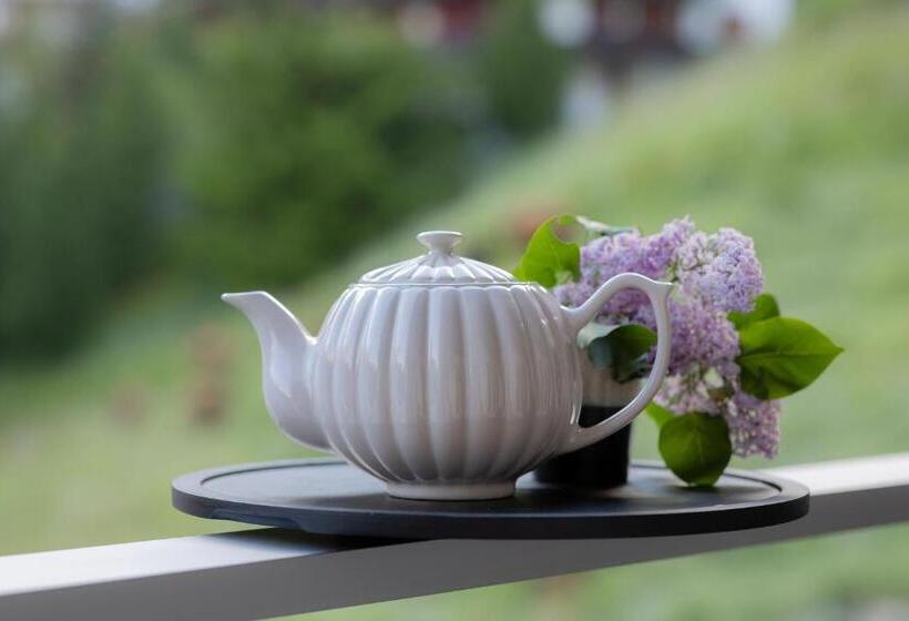 Victoria S Home   Luxurious Penthouse