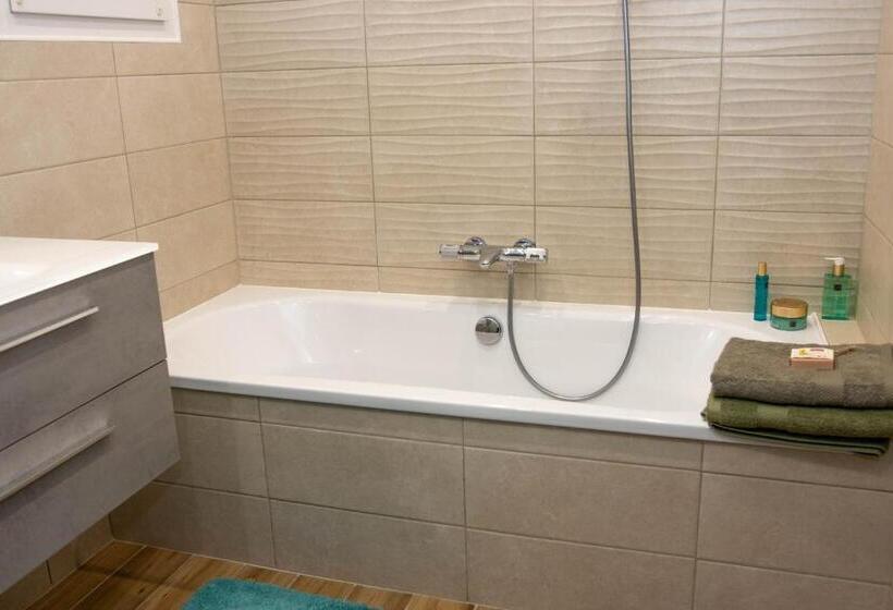 Villa De Vacances 6 Personnes