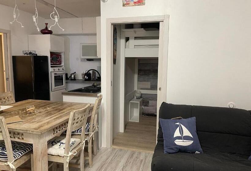 3 Pieces Avec Terrasse Entre Plage Et Centre Ville