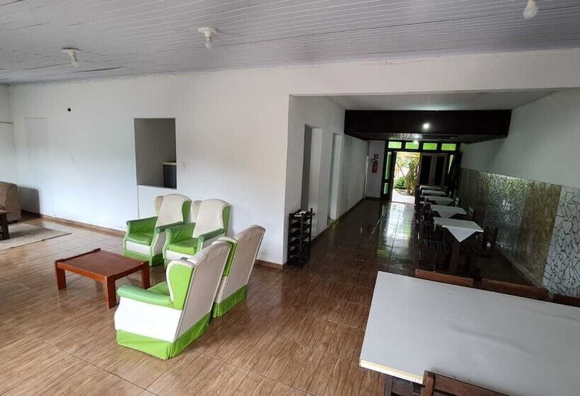 旅馆 Central Praia