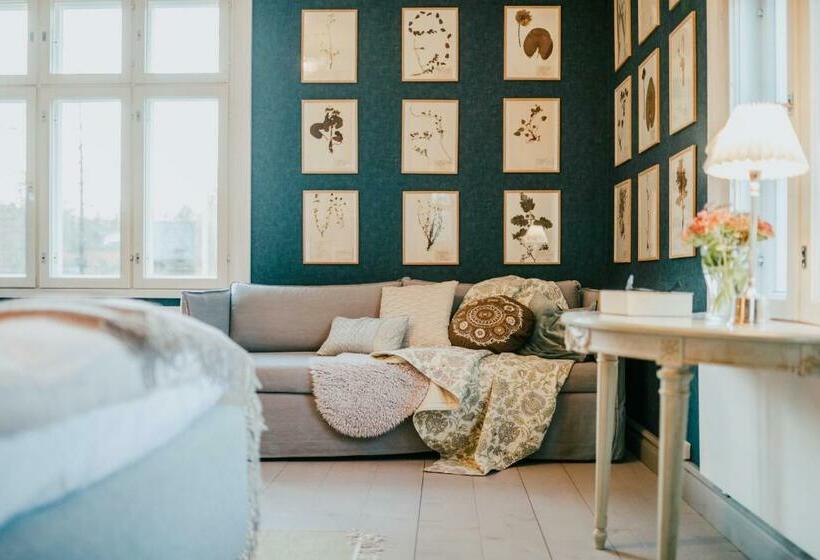 旅馆 Salaisen Puutarhan Majatalo