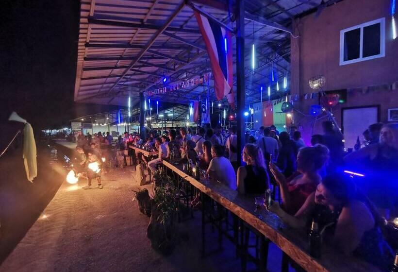 فندق صغير Social Quarters