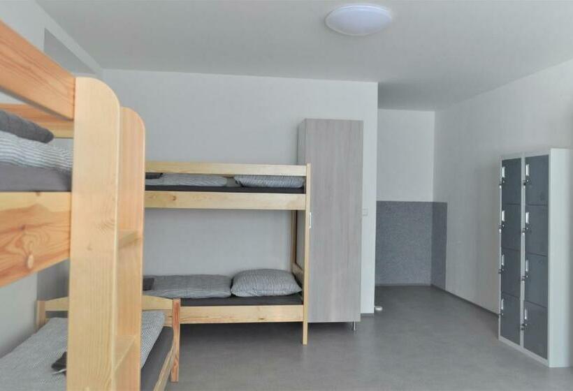 فندق صغير Ubytovna A Cykloubytovna Koupaliště Kadaň