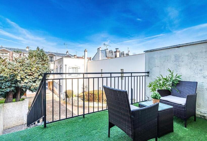 Appart Hotel Nuiteejour Versailles Saint Cyr L Ecole