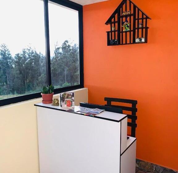 تختخواب و صبحانه Hostal Casa San Fernando Tumbaco