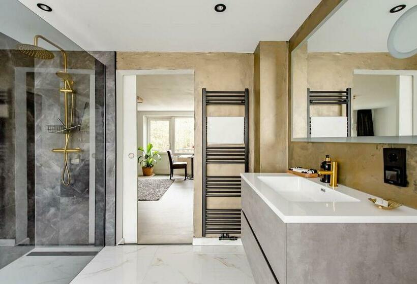 تختخواب و صبحانه Logement Viphouse Valkenburg