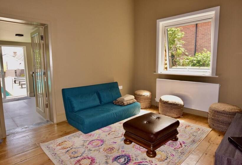 Blenheim House A Seaside Home For 12