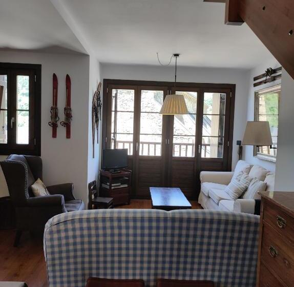 Casa Churdo Tucasaenlospirineos