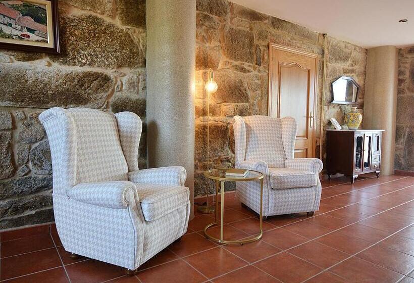 Galihost Casa Con Enorme Jardín En Cambados