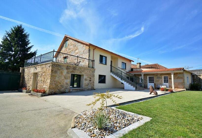 Galihost Casa Con Enorme Jardín En Cambados