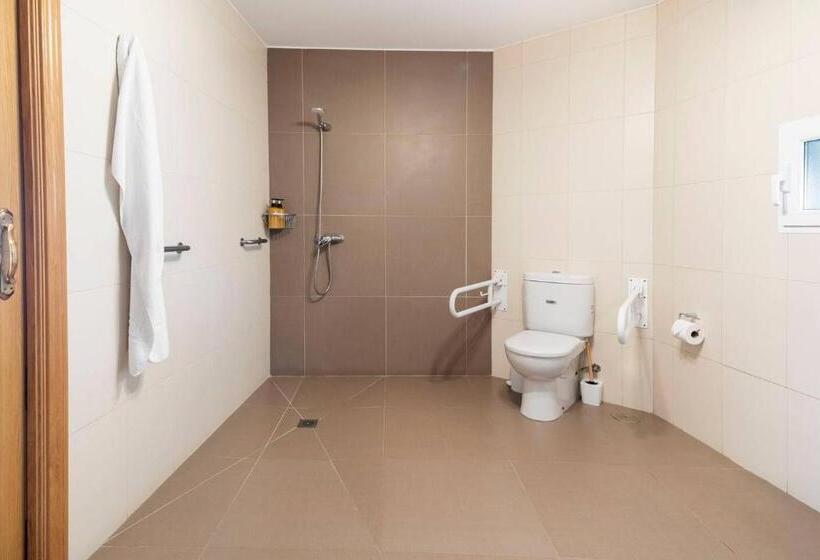 Galihost Casa Con Enorme Jardín En Cambados