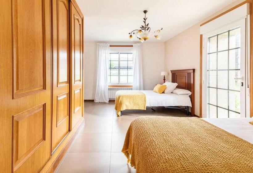 Galihost Casa Con Enorme Jardín En Cambados
