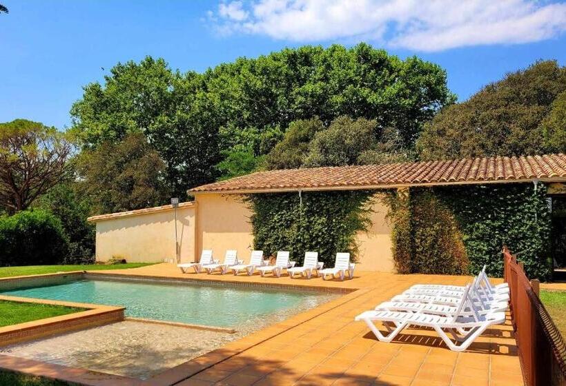 Masía Restaurada Con Piscina Privada28 Pax