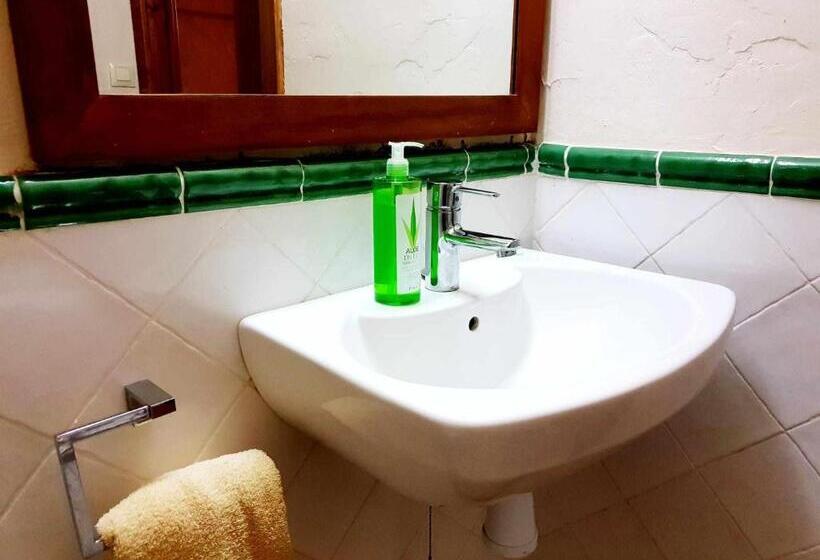 Masía Restaurada Con Piscina Privada28 Pax