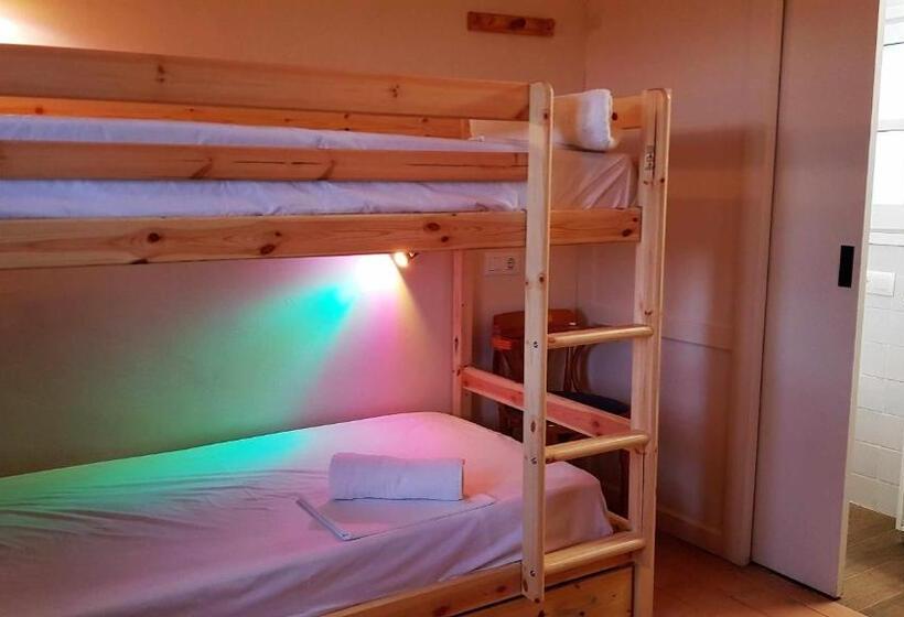 Masía Restaurada Con Piscina Privada28 Pax