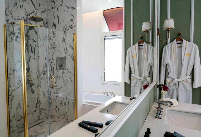 هتل Anim Boutique