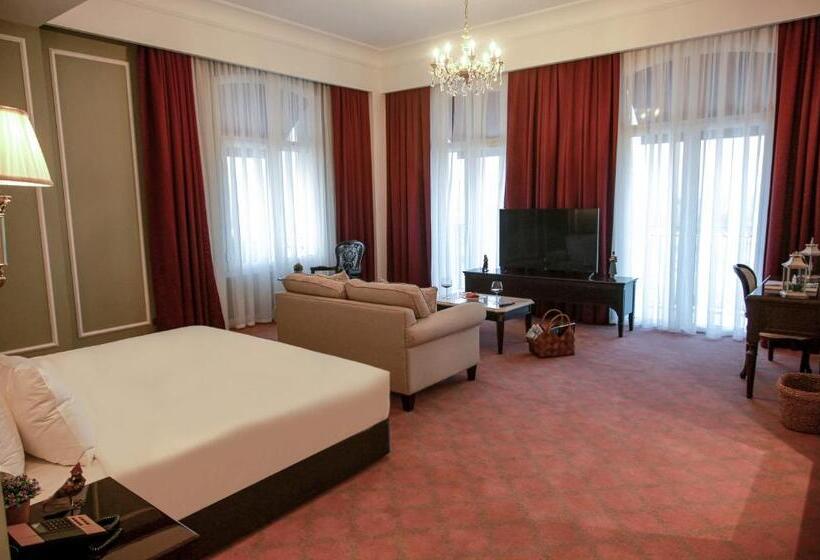 هتل Anim Boutique