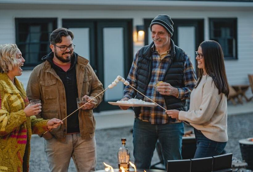 فندق Bardstown Motor Lodge