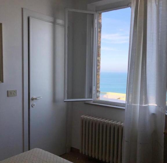 בית מלון כפרי Castello   Solo Pernotto