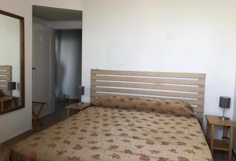 בית מלון כפרי Castello   Solo Pernotto