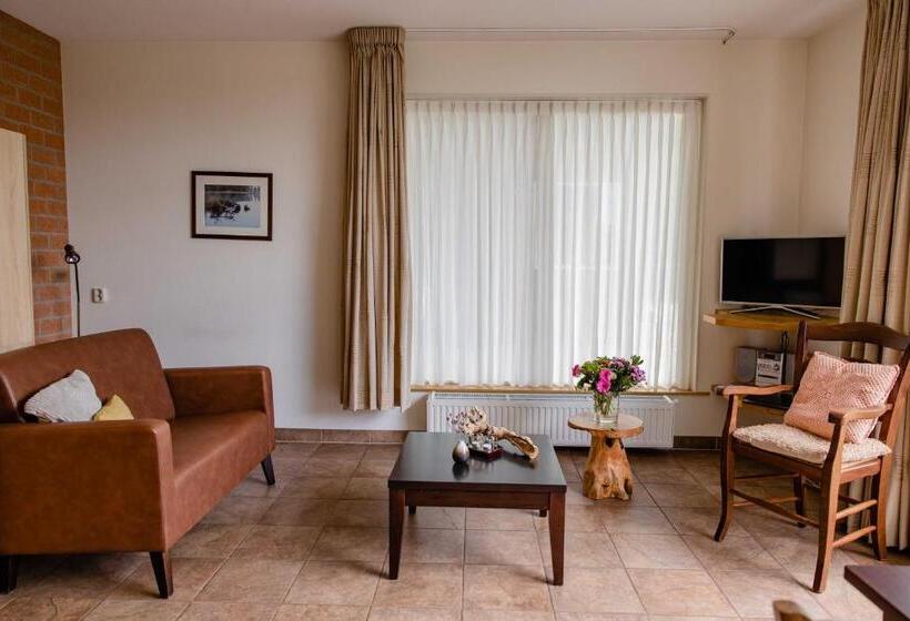 Отель Charmecamping & Appartementen De Regge Vallei