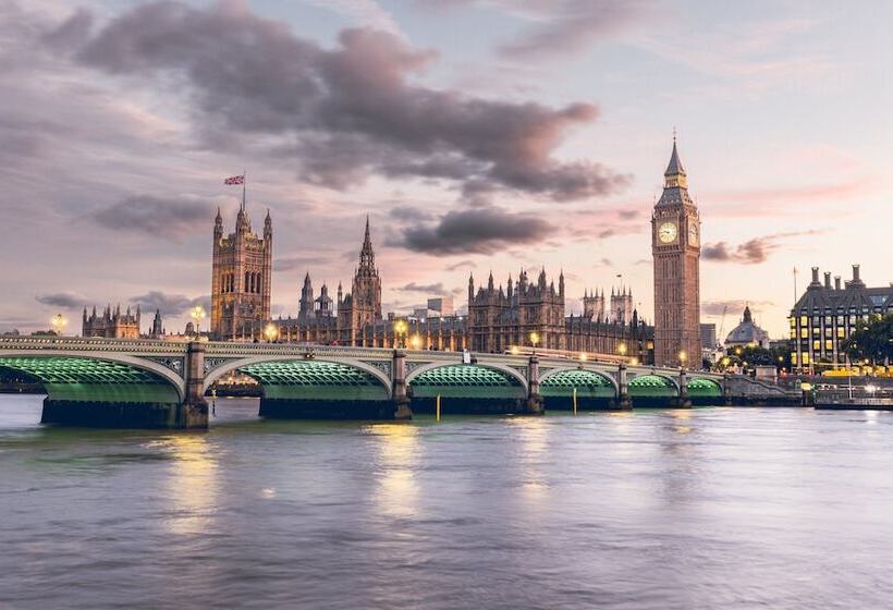 ホテル Citizenm London Victoria Station