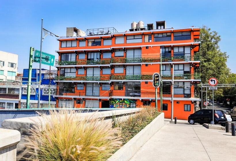 ホテル Colmena Monterrey