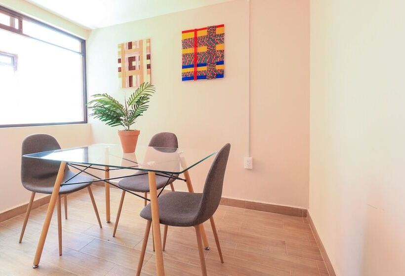 ホテル Colmena Monterrey