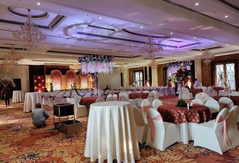 فندق Damson Plum