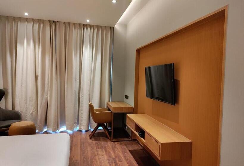 בית מלון כפרי Damson Plum