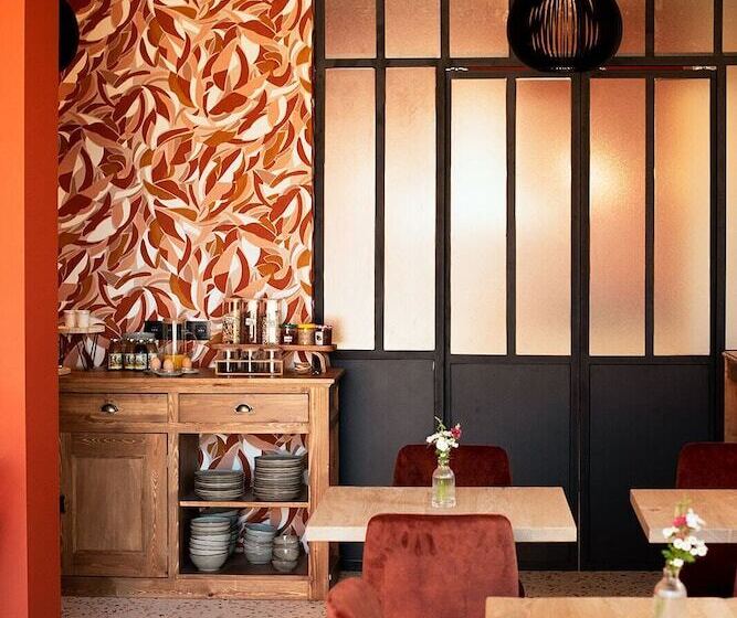 Отель De La Poste