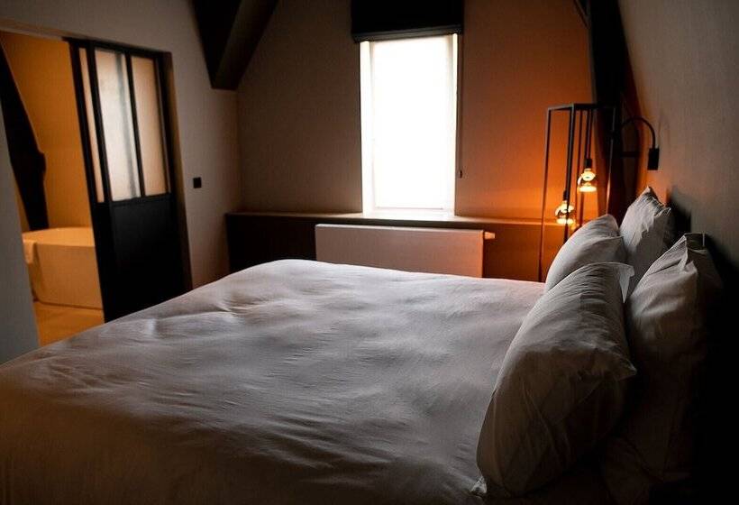 Отель De La Poste