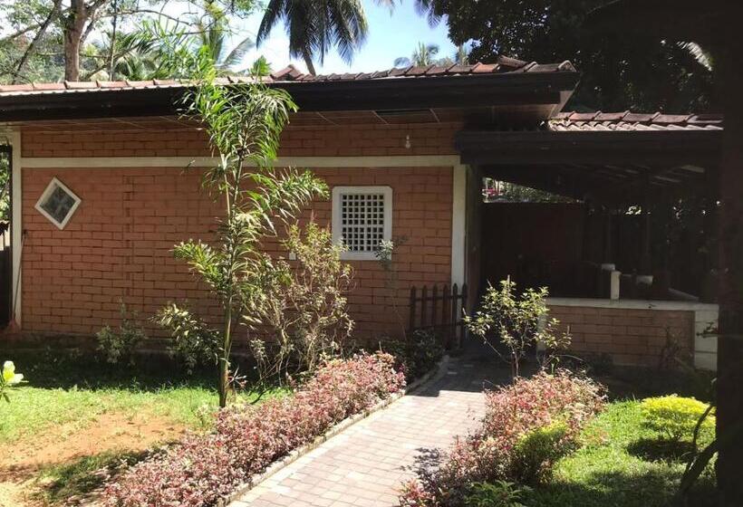 בית מלון כפרי Discovery Resort