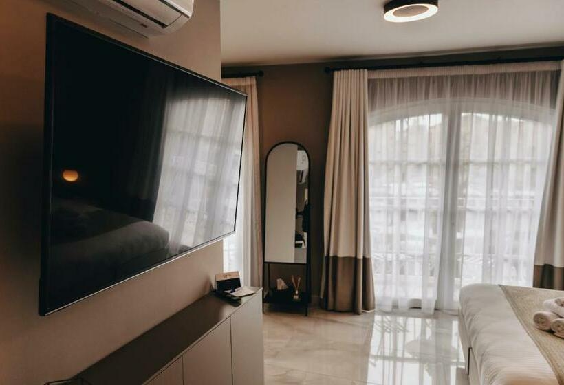 هتل Dock 1 Boutique