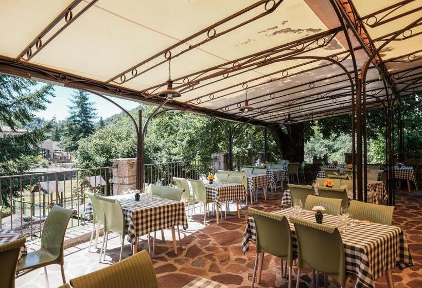 호텔 Hôtel Les Vignes