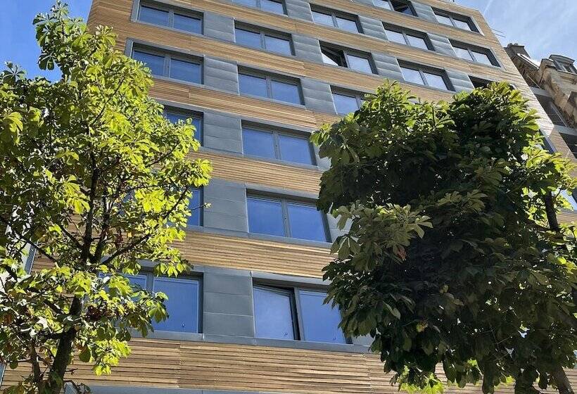 ホテル Le Bellune Paris