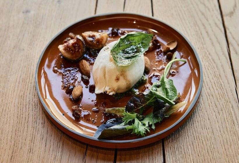 ホテル Le Bellune Paris