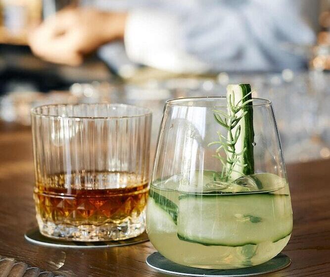 ホテル Le Bellune Paris