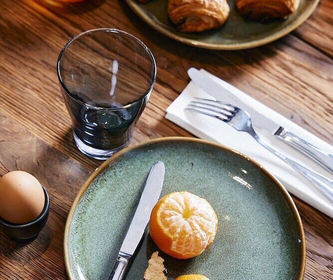 ホテル Le Bellune Paris