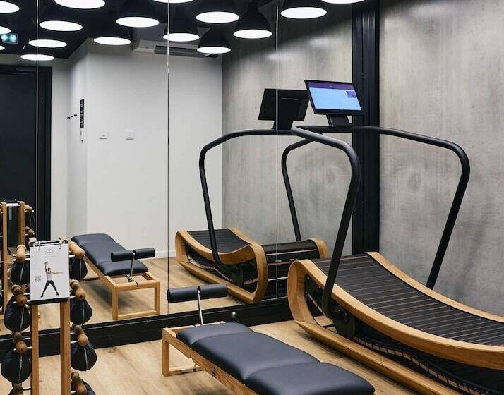 ホテル Le Bellune Paris