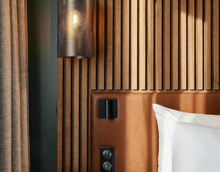 ホテル Le Bellune Paris