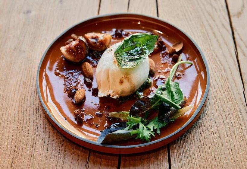 ホテル Le Bellune Paris