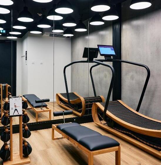 ホテル Le Bellune Paris